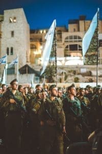 What is the maximum age to join the IDF?